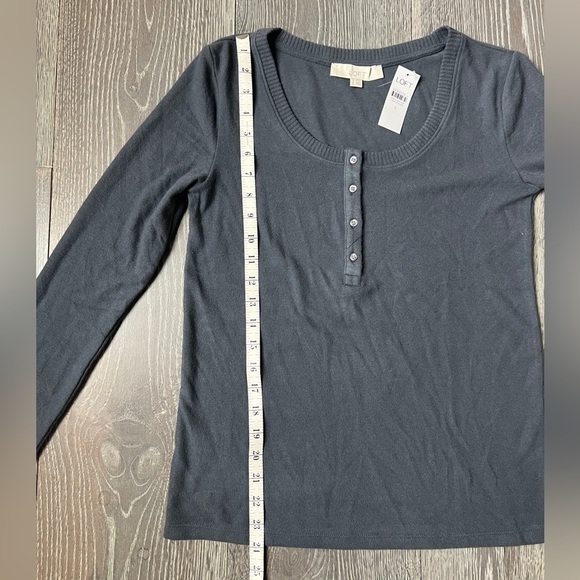 New With Tags Loft super soft Gray Jersey knit Henley Sweater. Women’s small - Picture 10 of 10